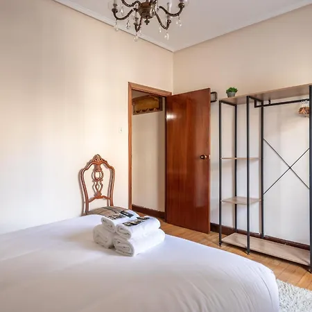 Apartment Horia By People *