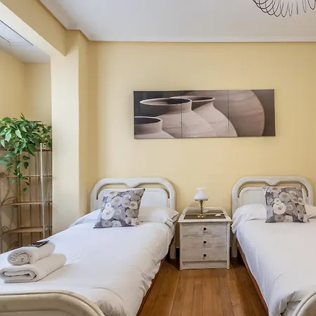 Horia By People Бильбао