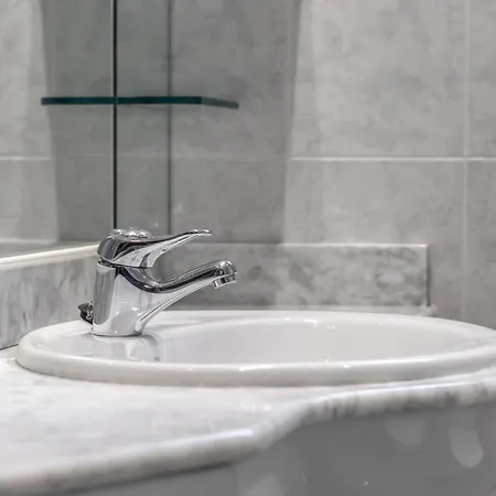 Horia By People Бильбао