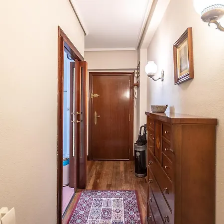 Horia By People Бильбао